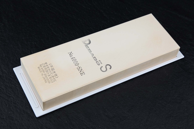 Водный керамический точильный камень для заточки ножей Suehiro Debado S 205x73x23 мм, зернистость 3000 Grit, керамическая связка, Япония