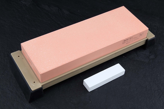 Водный керамический точильный камень для заточки ножей Suehiro Cerax 205x73x29 мм, зернистость 6000 Grit, керамическая связка, Япония