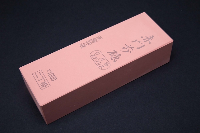 Водный керамический точильный камень для заточки ножей Suehiro Akamonmae-to 206x73x50 мм, зернистость 1000 Grit, керамическая связка, Япония