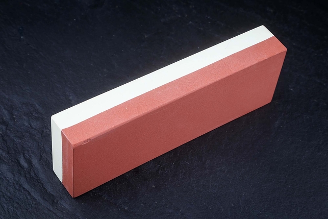 Комбинированный водный керамический точильный камень для заточки ножей Tuotown 180x60x30 мм, зернистость 600 / 1500 Grit, керамическая связка, Китай