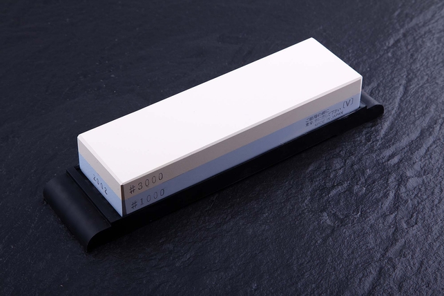 Комбинированный водный керамический точильный камень для заточки ножей Suehiro 180x50x28 мм, зернистость 1000 / 3000 Grit, керамическая связка, Япония