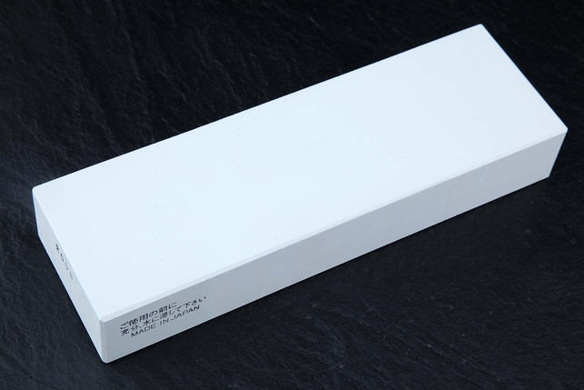 Водный керамический точильный камень для заточки ножей Suehiro 206x66x33 мм, зернистость 320 Grit, керамическая связка, Япония