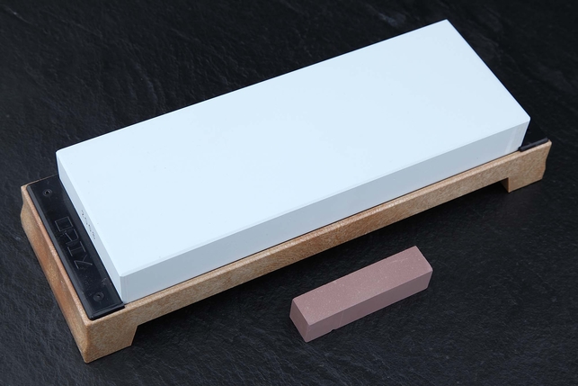 Водный керамический точильный камень для заточки ножей Suehiro Rika 5000 206x73x23 мм, зернистость 5000 Grit, керамическая связка, Япония