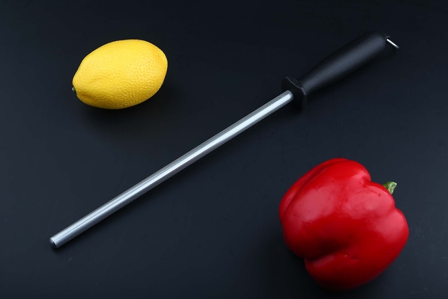 Стальной мусат с алмазным напылением для правки ножей Flugel 23 см, круглый, зернистость 1200 Grit, средний (medium), черная рукоять, США