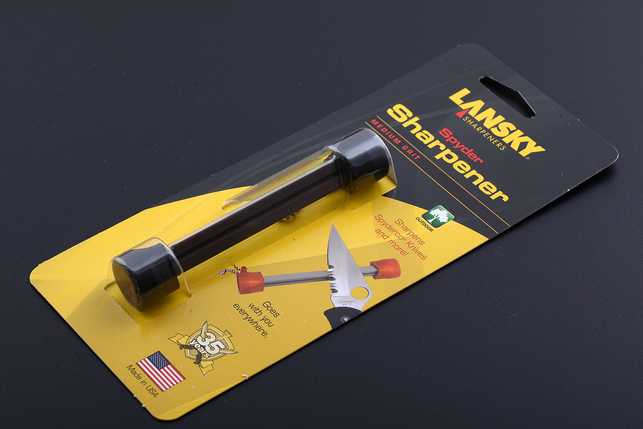 Керамическая карманная точилка для серрейторных ножей Lansky - Spyderco (Medium Grit), США