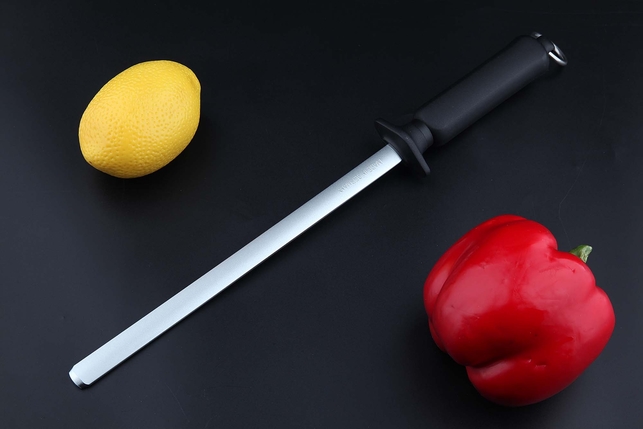 Стальной мусат с алмазным напылением для правки ножей Flugel 23 см, овальный, зернистость 1200 Grit, средний (medium), черная рукоять, США