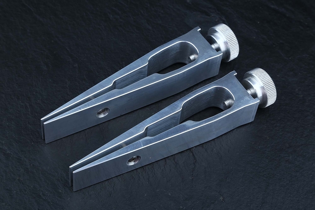 Зажимы алюминиевые цельнофрезерованные филейные (комплект) к точилкам Профиль, Россия