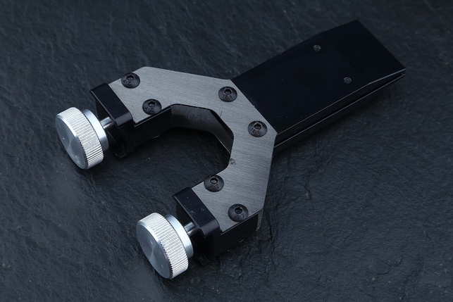 Зажим одиночный к точилкам Профиль, Россия