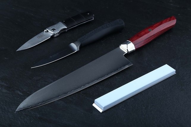 Камень Suehiro SKG из оксида алюминия на алюминиевом бланке 150x20x5 мм, зернистость 1000 Grit, комплексная связка на магнезиальной основе, Япония