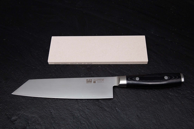 Водный керамический точильный камень для заточки ножей Naniwa Super Stone 220 Grit (толщина 10 мм), Япония