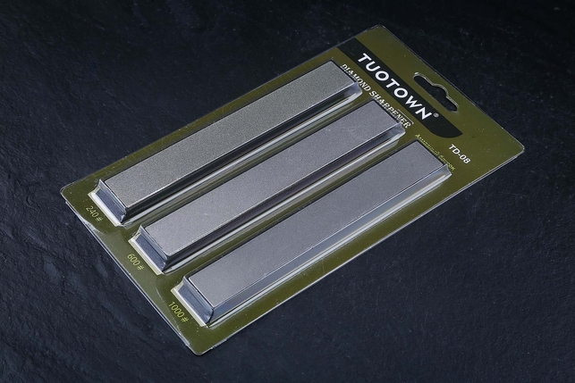 Набор из 3-х алмазных брусков Tuotown на пластиковом бланке для заточки ножей на устройствах Профиль K03, Kadet, Blitz, Hapstone и подобных, Китай