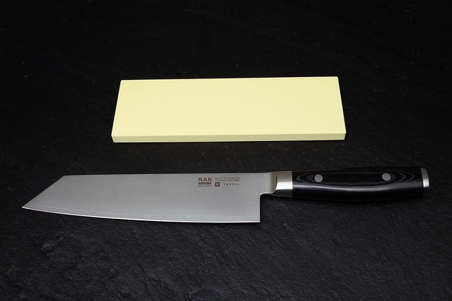 Водный керамический точильный камень для заточки ножей Naniwa Super Stone 2000 Grit (толщина 10 мм), Япония