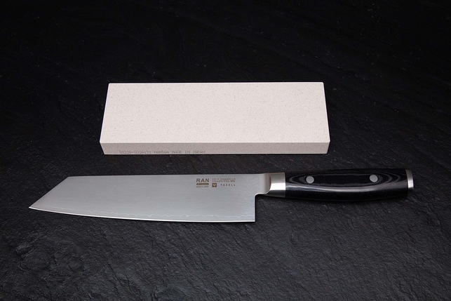 Водный керамический точильный камень для заточки ножей Naniwa Super Stone 220 Grit (толщина 20 мм), Япония