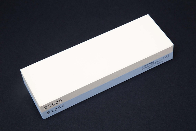 Комбинированный водный керамический точильный камень для заточки ножей Suehiro SKG 183x63x27 мм, зернистость 1000 / 3000 Grit, комплексная связка на магнезиальной основе, Япония