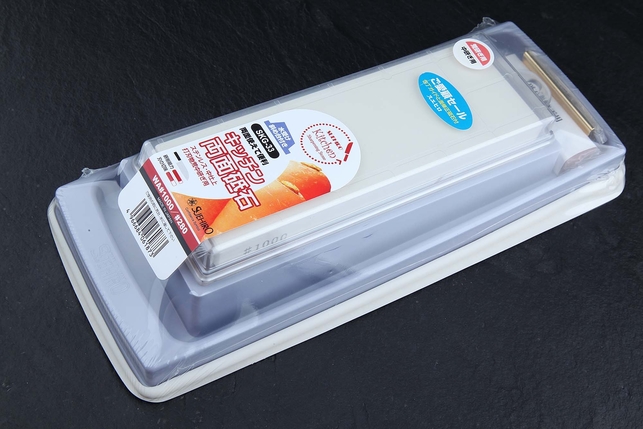 Комбинированный водный керамический точильный камень для заточки ножей Suehiro SKG 183x63x26 мм, зернистость 280 / 1000 Grit, комплексная связка на магнезиальной основе, Япония