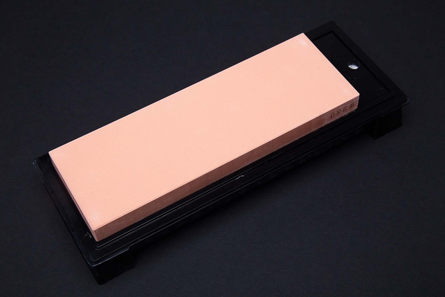 Комбинированный водный керамический точильный камень для заточки ножей Suehiro New Cerax 183x63x28 мм, зернистость 280 / 1500 Grit, керамическая связка, Япония