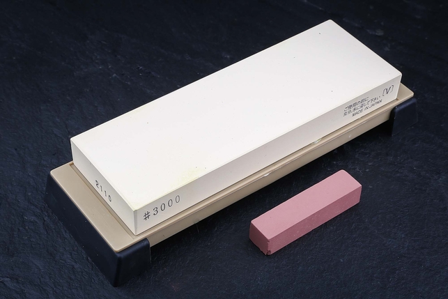 Водный керамический точильный камень для заточки ножей Suehiro New Cerax 183x63x20 мм, зернистость 3000 Grit, керамическая связка, Япония